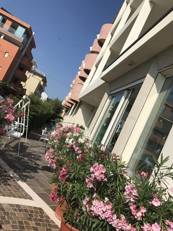 Hotel Gorini Bellaria-Igea Marina Exteriör bild